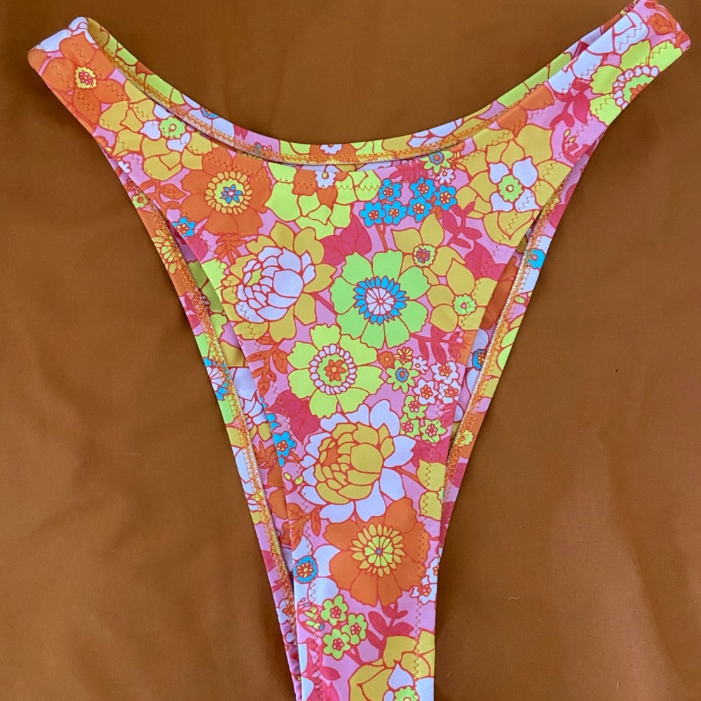 kulani kinis  bikini bottom